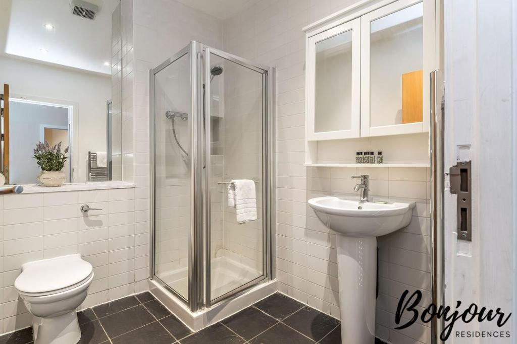 Spacious 2Br-1Ba - Grassmarket - Free Parking By Bonjour Residences 爱丁堡 外观 照片
