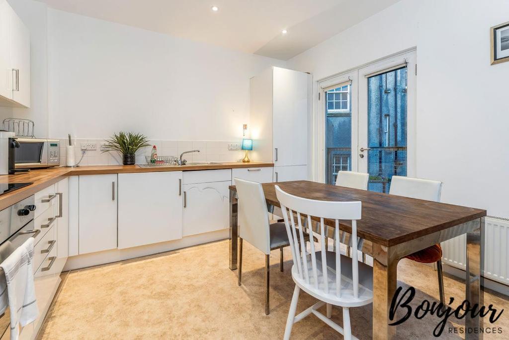 Spacious 2Br-1Ba - Grassmarket - Free Parking By Bonjour Residences 爱丁堡 外观 照片