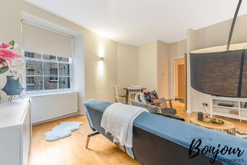 Spacious 2Br-1Ba - Grassmarket - Free Parking By Bonjour Residences 爱丁堡 外观 照片